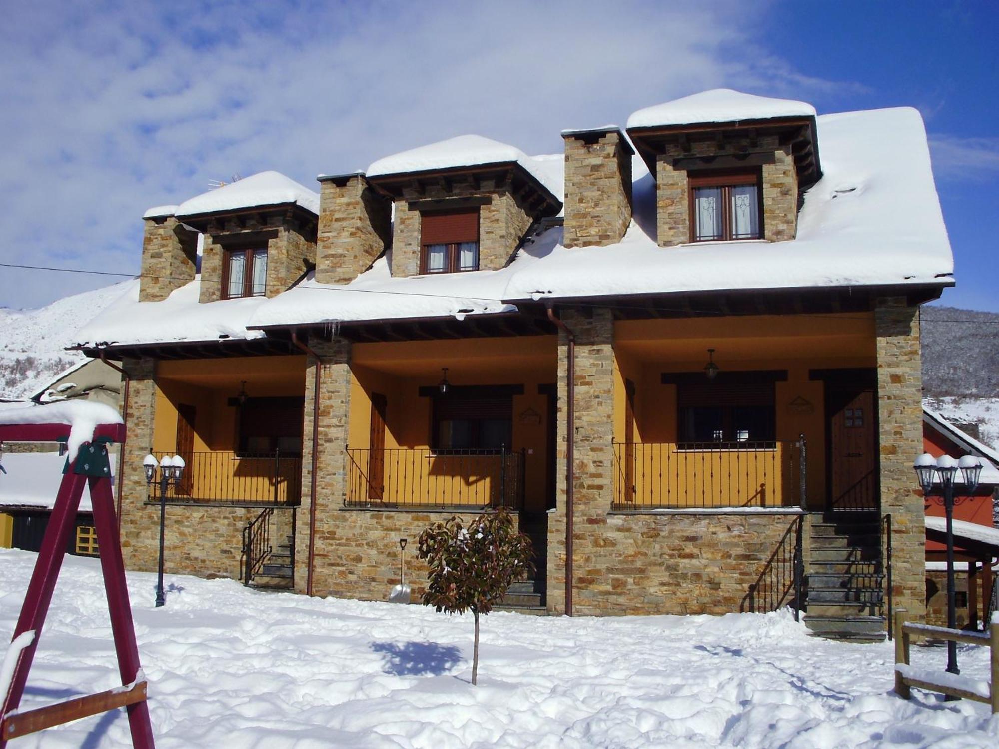 Apartamentos Rurales L´Abiseu Caboalles de Abajo Extérieur photo