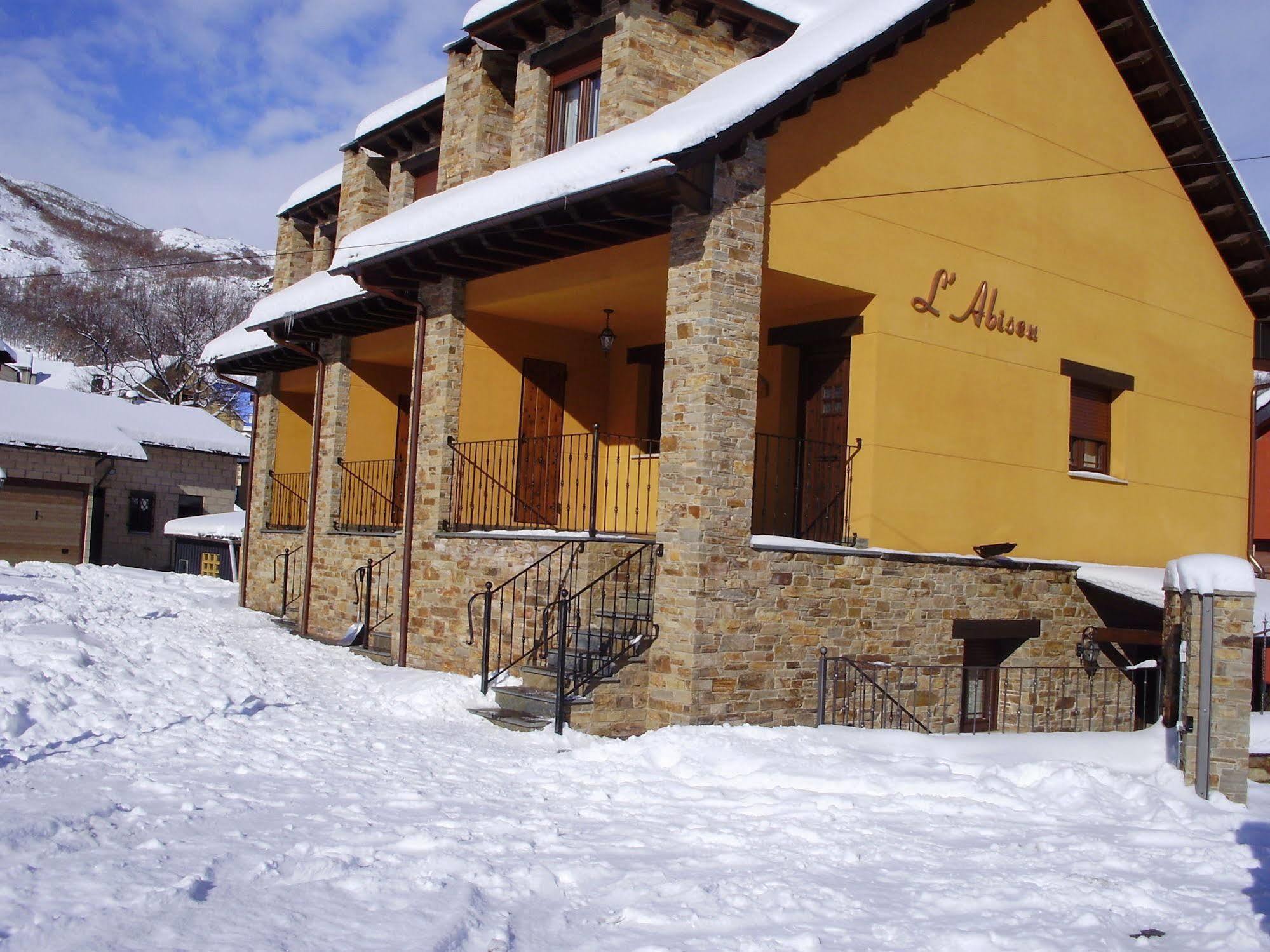 Apartamentos Rurales L´Abiseu Caboalles de Abajo Extérieur photo